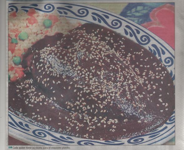 Riquísimo plato tradicional de mole poblano.
